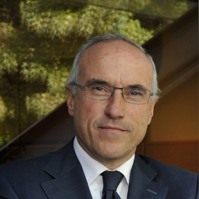 Speaker Image Description