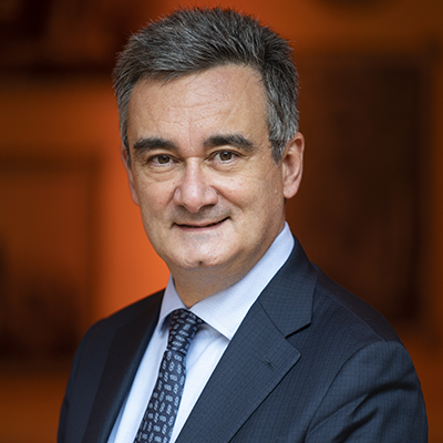 Speaker Image Description