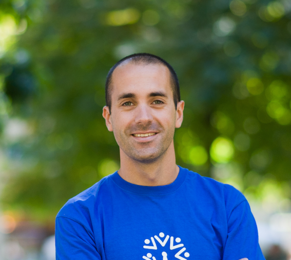 Speaker Image Description